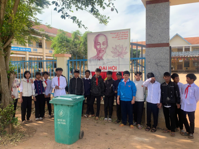 Hoạt động hưởng ứng "Ngày thứ Bảy vì môi trường" của trường TH&THCS Cill Cus