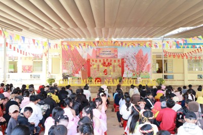 Hoạt động "Xuân ấm tình thương, vui Tết Nguyên Đán Bính Ngọ 2026" của trường TH&THCS Cill Cus