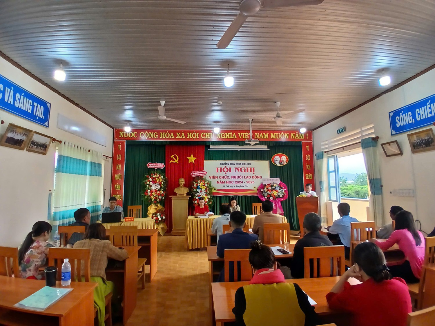 z5802295328771 a4ec33308cee1594d2aa31b316aea691