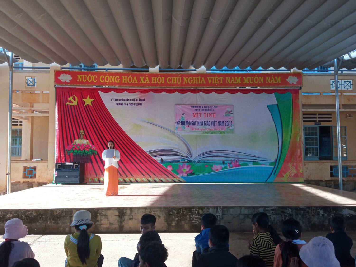 Hoạt động kỉ niệm 42 năm ngày Nhà giáo Việt Nam 20/11