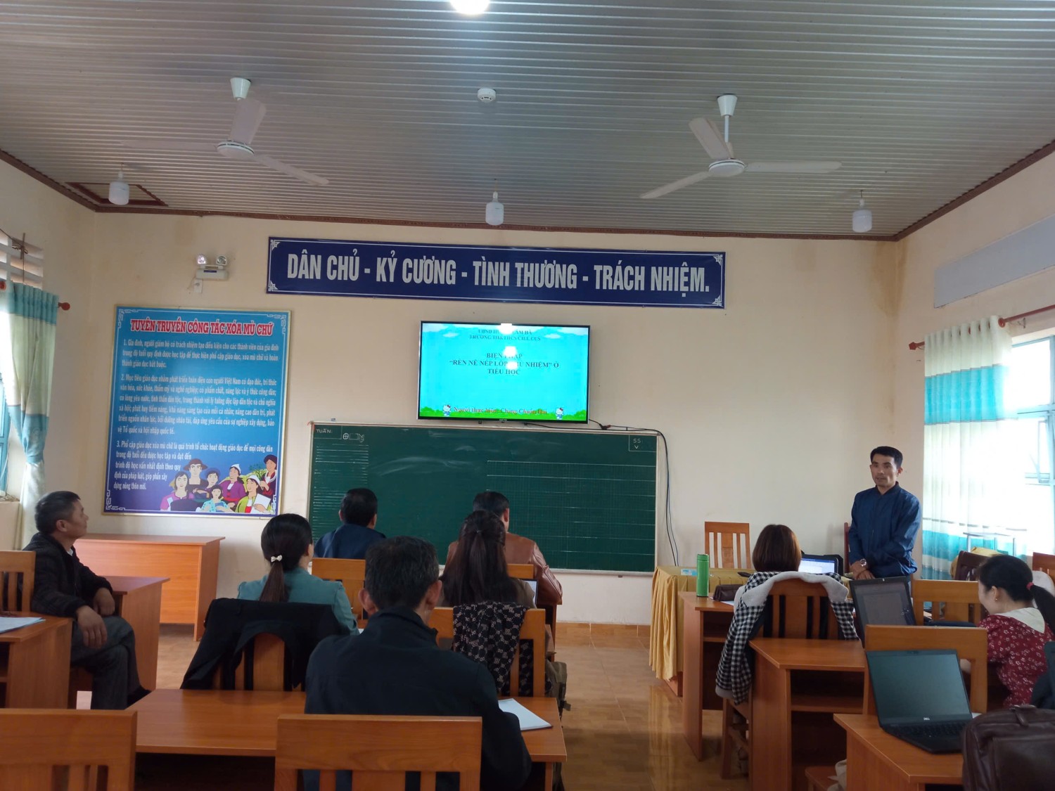 z6045615696677 663b45e4e3b167985fcbec90e9dbb9ac