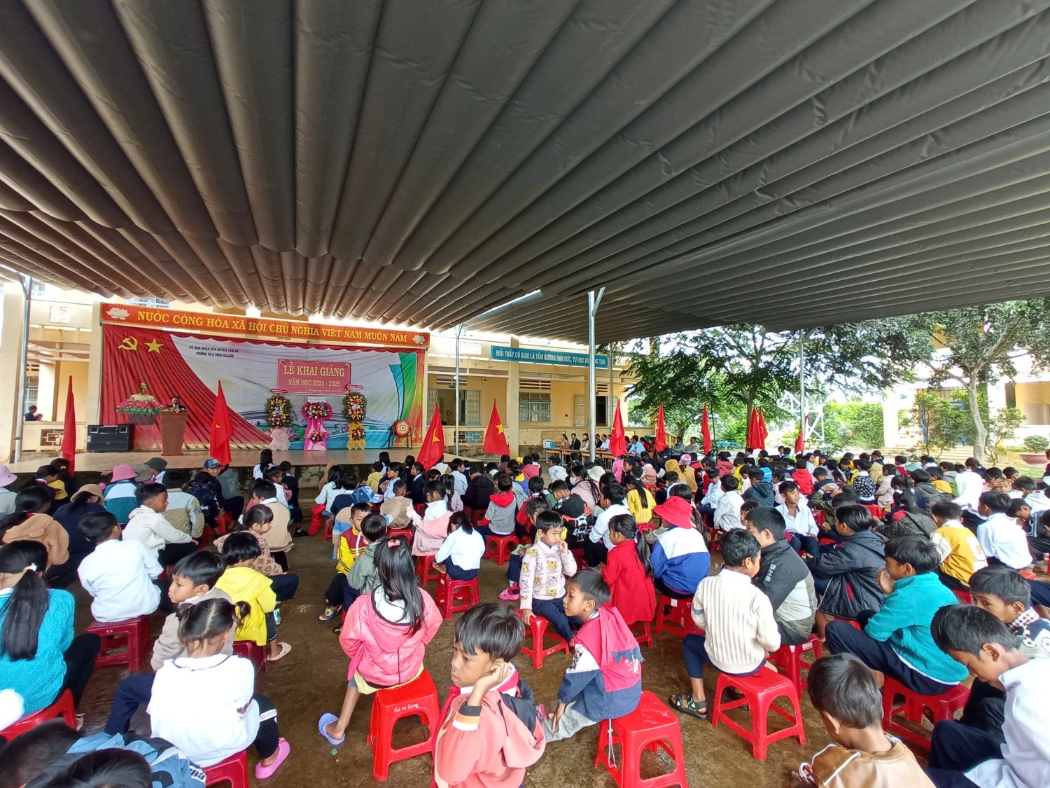 ẢNH KHAI GIẢNG NĂM HỌC 2024 - 2025