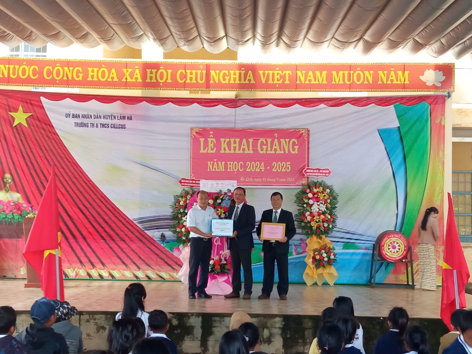 ẢNH KHAI GIẢNG NĂM HỌC 2024 - 2025